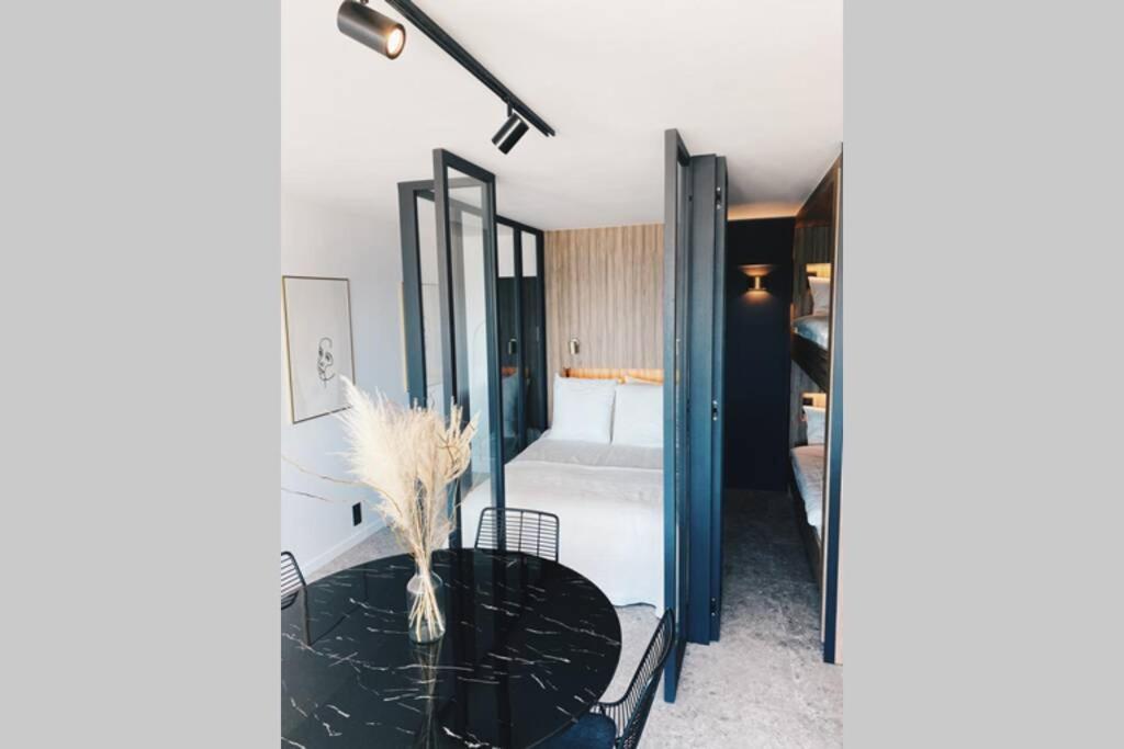 Apartmán Wonderful Architect Designed Flat With Sea View